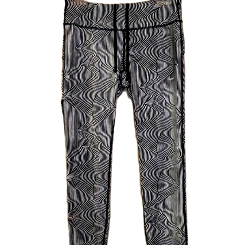 Womens Nike Dri-fit Leggings - Medium